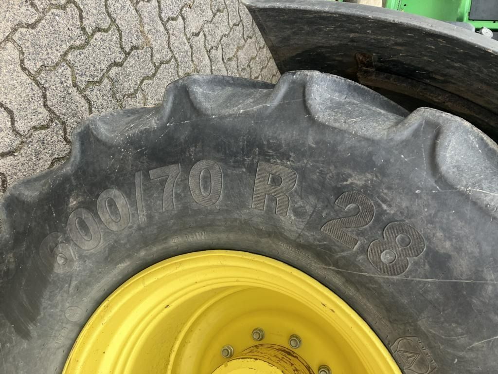 John Deere 6215R - Traktor: gambar 4 John Deere 6215R - Traktor: gambar 4