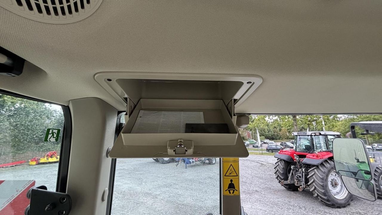 John Deere 6M240 - Traktor: gambar 5 John Deere 6M240 - Traktor: gambar 5