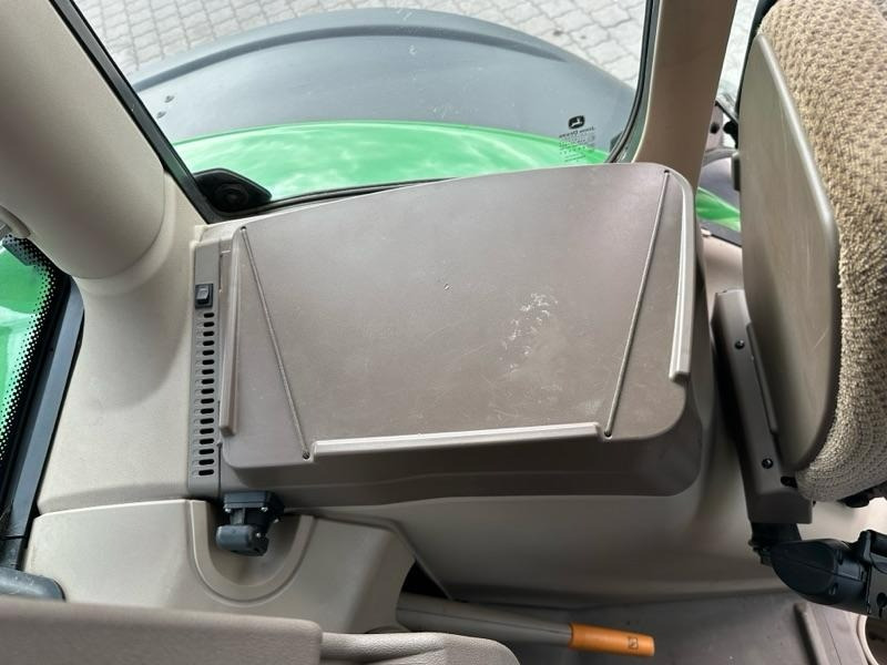 John Deere 6R195 - Traktor: gambar 5 John Deere 6R195 - Traktor: gambar 5