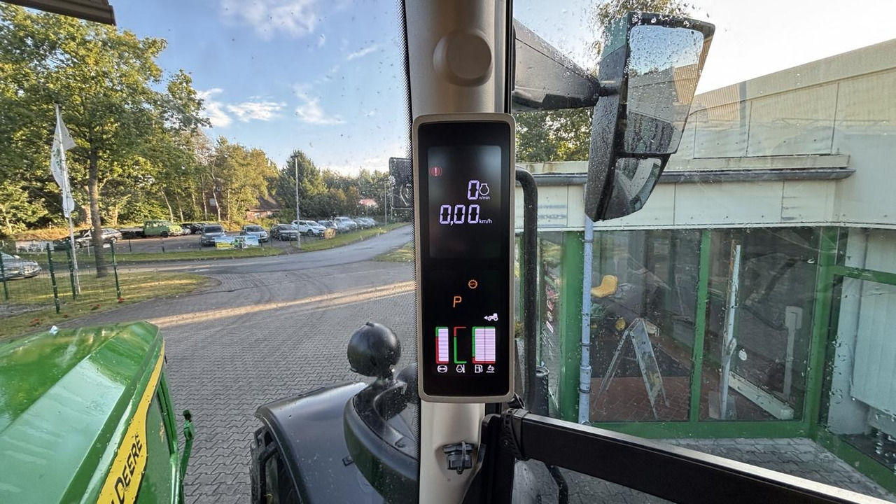 John Deere 6R250 - Traktor: gambar 5 John Deere 6R250 - Traktor: gambar 5