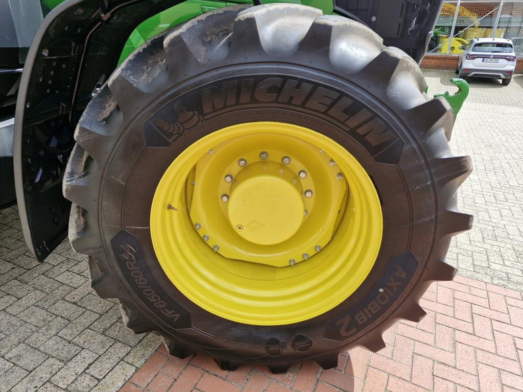 Traktor baru John Deere 7R330: gambar 9