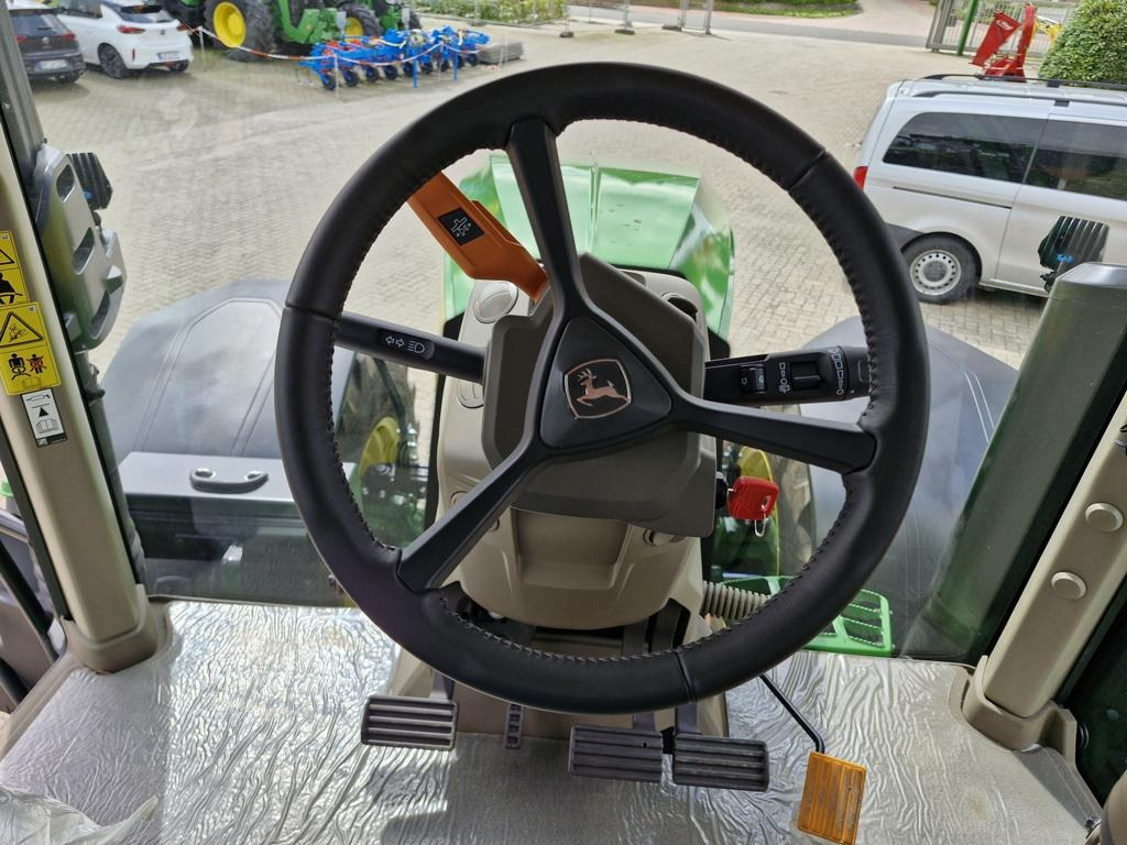 Traktor baru John Deere 7R330: gambar 15