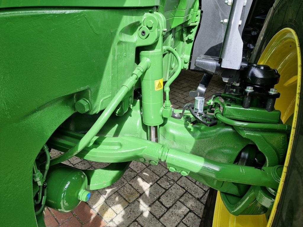 Traktor baru John Deere 7R330: gambar 7