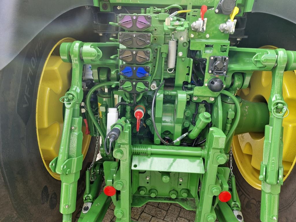 Traktor baru John Deere 7R330: gambar 22