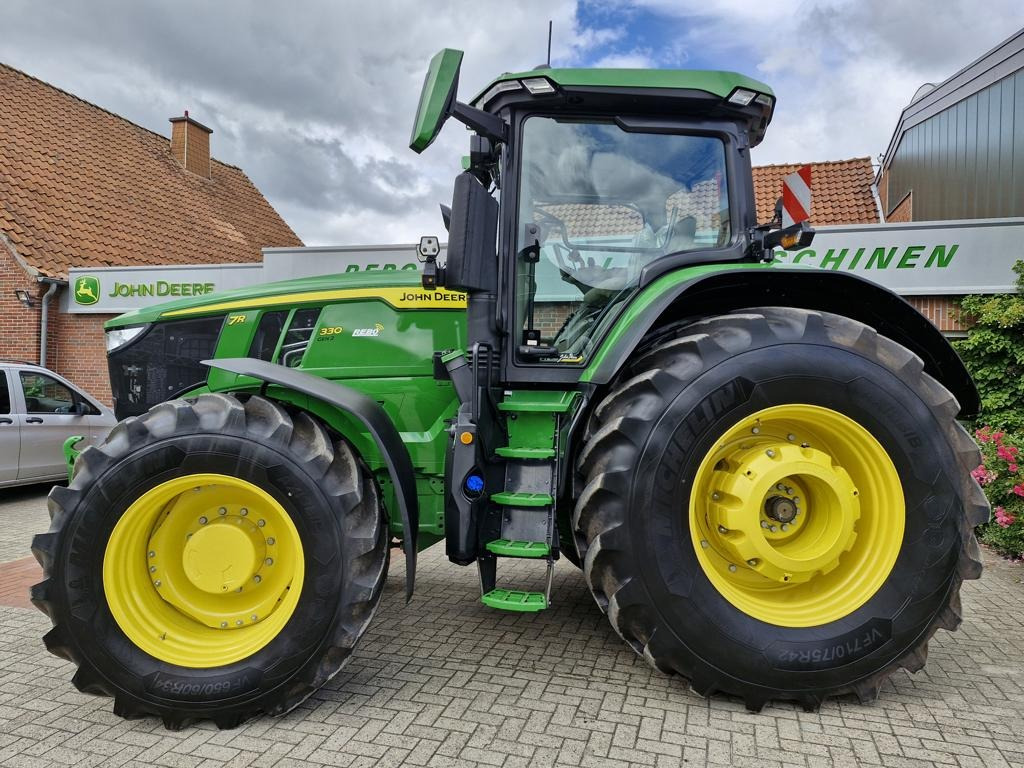 Traktor baru John Deere 7R330: gambar 25