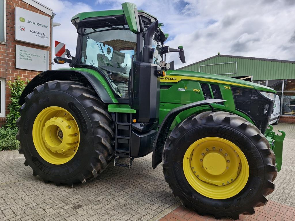 Traktor baru John Deere 7R330: gambar 21