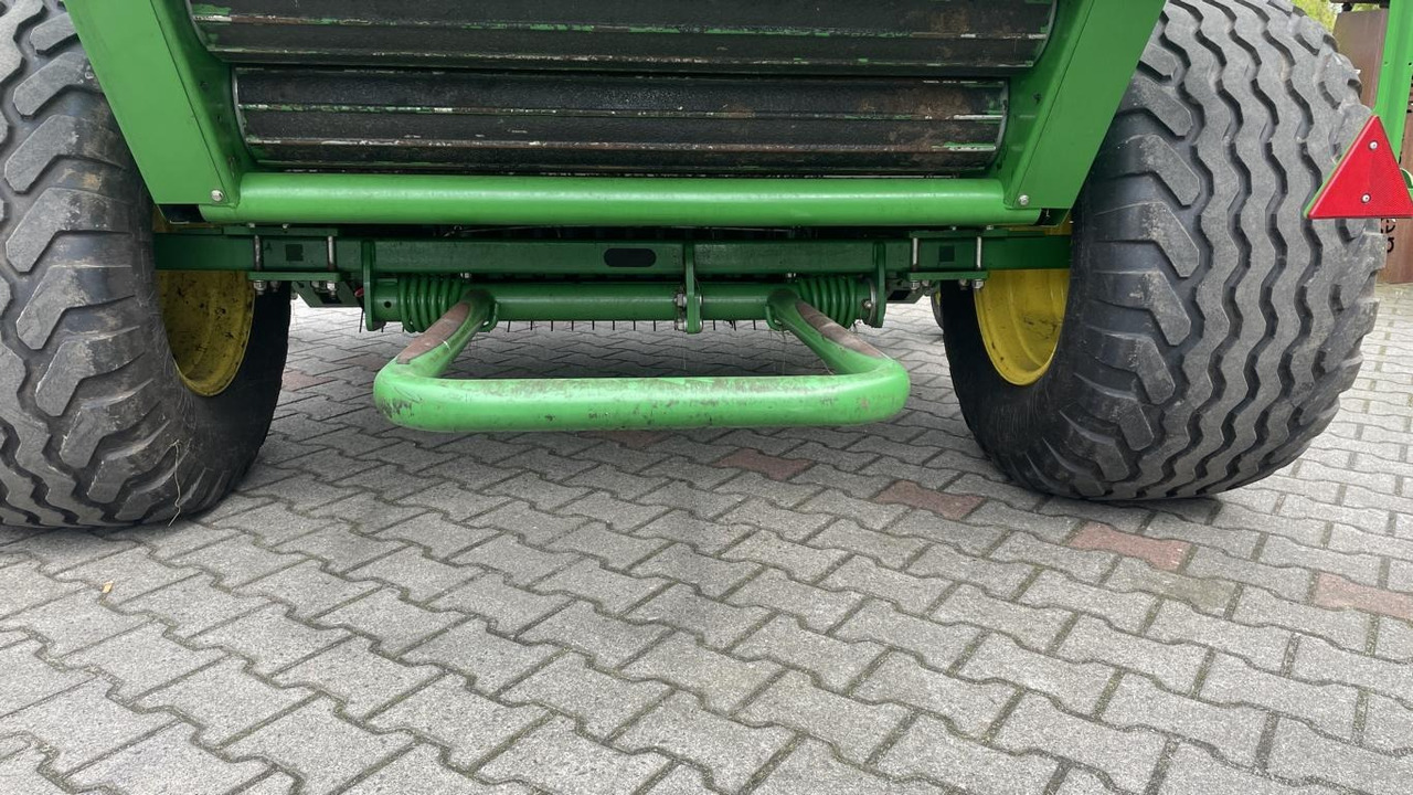 John Deere RUNDBALLENPRESSE F441R - Pembungkus bale: gambar 5 John Deere RUNDBALLENPRESSE F441R - Pembungkus bale: gambar 5