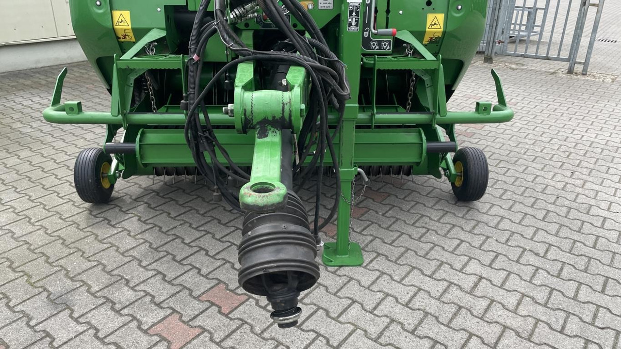 John Deere RUNDBALLENPRESSE F441R - Pembungkus bale: gambar 3 John Deere RUNDBALLENPRESSE F441R - Pembungkus bale: gambar 3