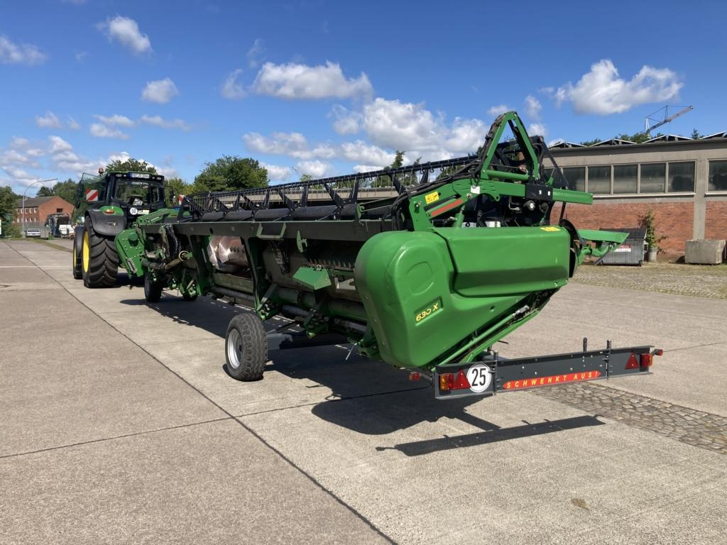 John Deere SCHNEIDWERK 630X - Pemanen gabungan: gambar 3 John Deere SCHNEIDWERK 630X - Pemanen gabungan: gambar 3