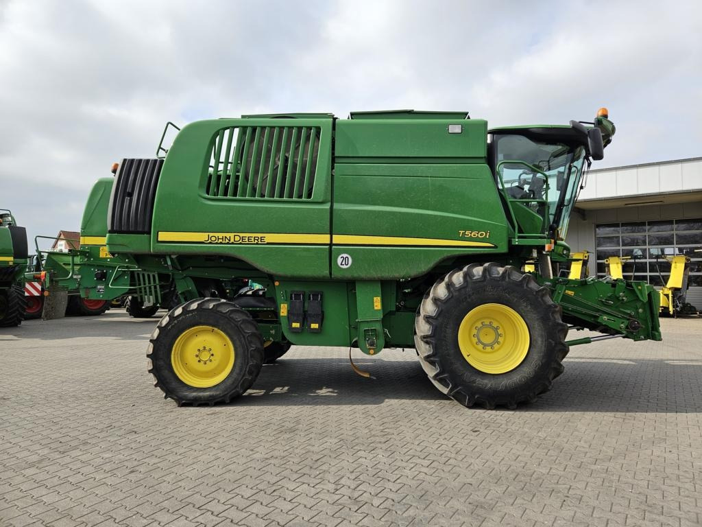 John Deere T560I - Pemanen gabungan: gambar 1 John Deere T560I - Pemanen gabungan: gambar 1