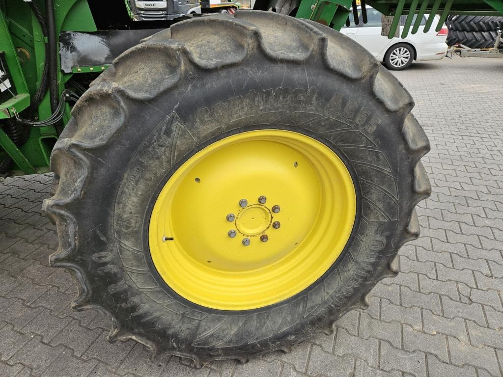 John Deere T560I - Pemanen gabungan: gambar 2 John Deere T560I - Pemanen gabungan: gambar 2