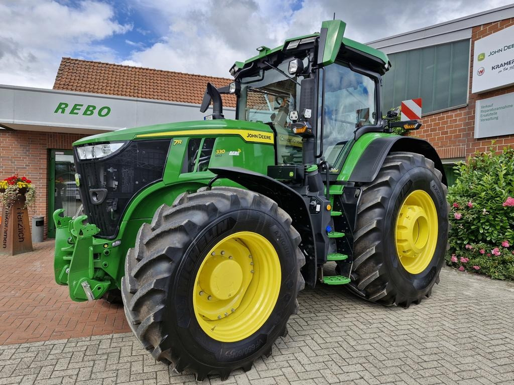 John Deere TRAKTOR 7R330 - Traktor: gambar 1 John Deere TRAKTOR 7R330 - Traktor: gambar 1