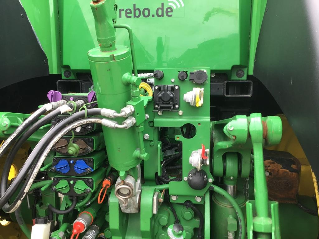 Traktor John Deere TRAKTOR 7R350: gambar 39 Traktor John Deere TRAKTOR 7R350: gambar 39
