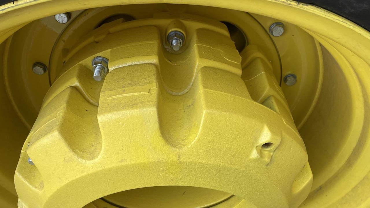 Leasing John Deere TRAKTOR 7R350 John Deere TRAKTOR 7R350: gambar 38 Leasing John Deere TRAKTOR 7R350 John Deere TRAKTOR 7R350: gambar 38