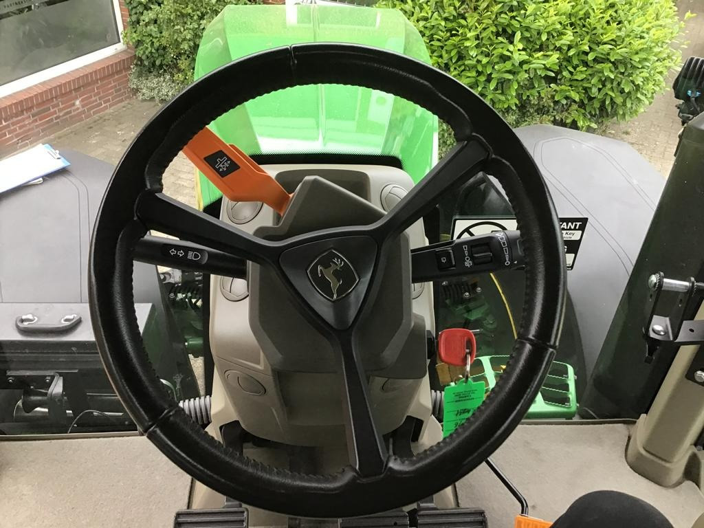 Traktor John Deere TRAKTOR 7R350: gambar 27 Traktor John Deere TRAKTOR 7R350: gambar 27