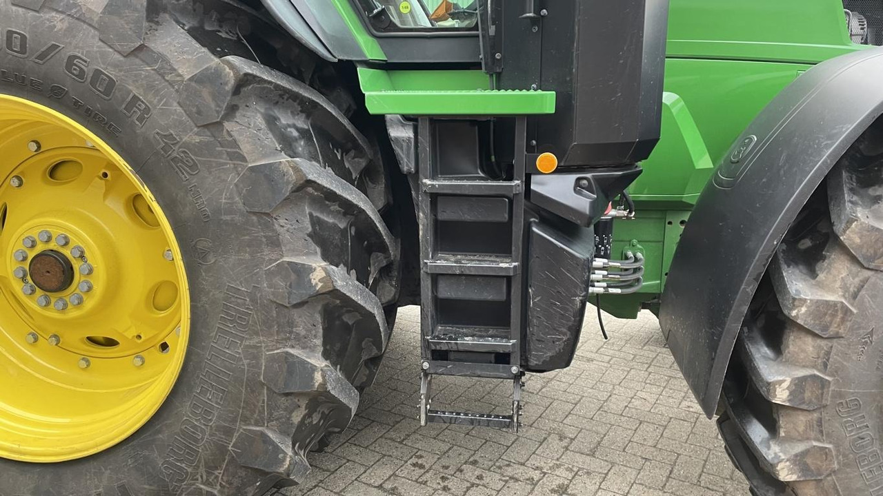 Traktor baru John Deere TRAKTOR 7R350: gambar 44 Traktor baru John Deere TRAKTOR 7R350: gambar 44