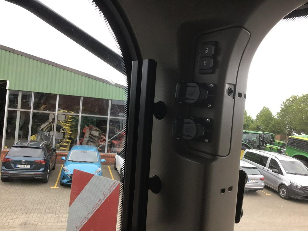 Traktor John Deere TRAKTOR 7R350: gambar 11 Traktor John Deere TRAKTOR 7R350: gambar 11