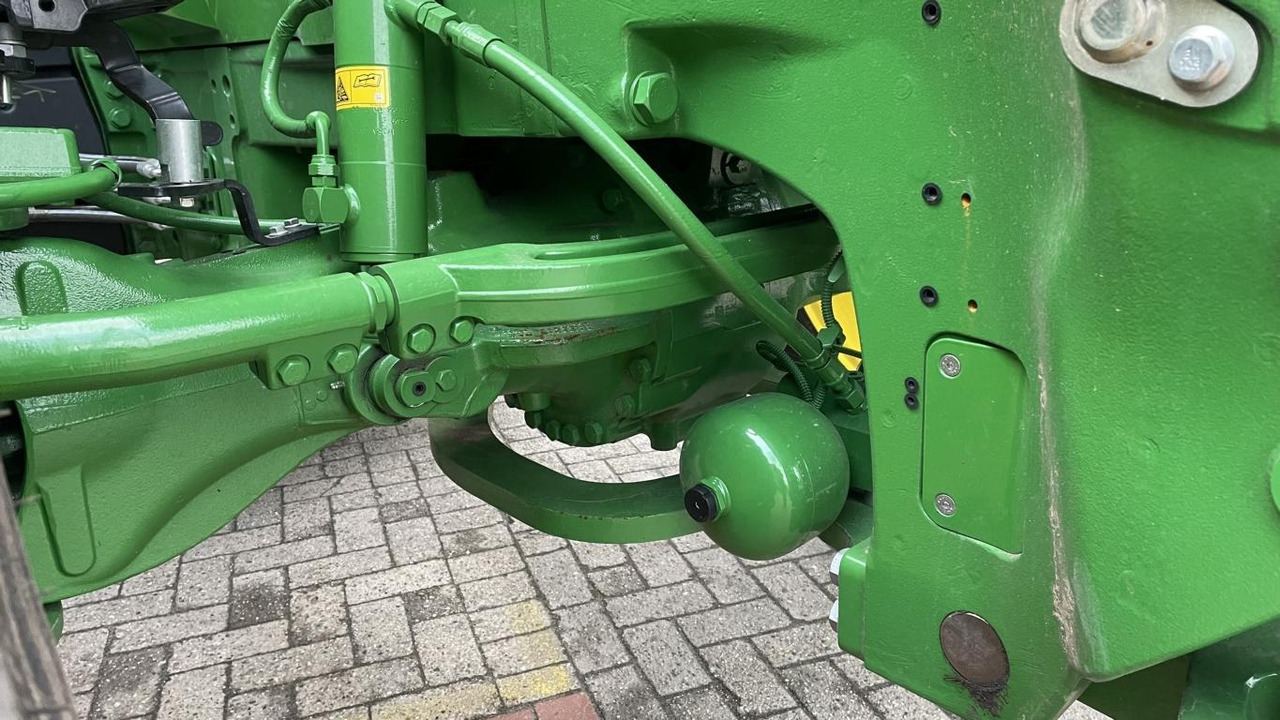 Leasing John Deere TRAKTOR 7R350 John Deere TRAKTOR 7R350: gambar 36 Leasing John Deere TRAKTOR 7R350 John Deere TRAKTOR 7R350: gambar 36