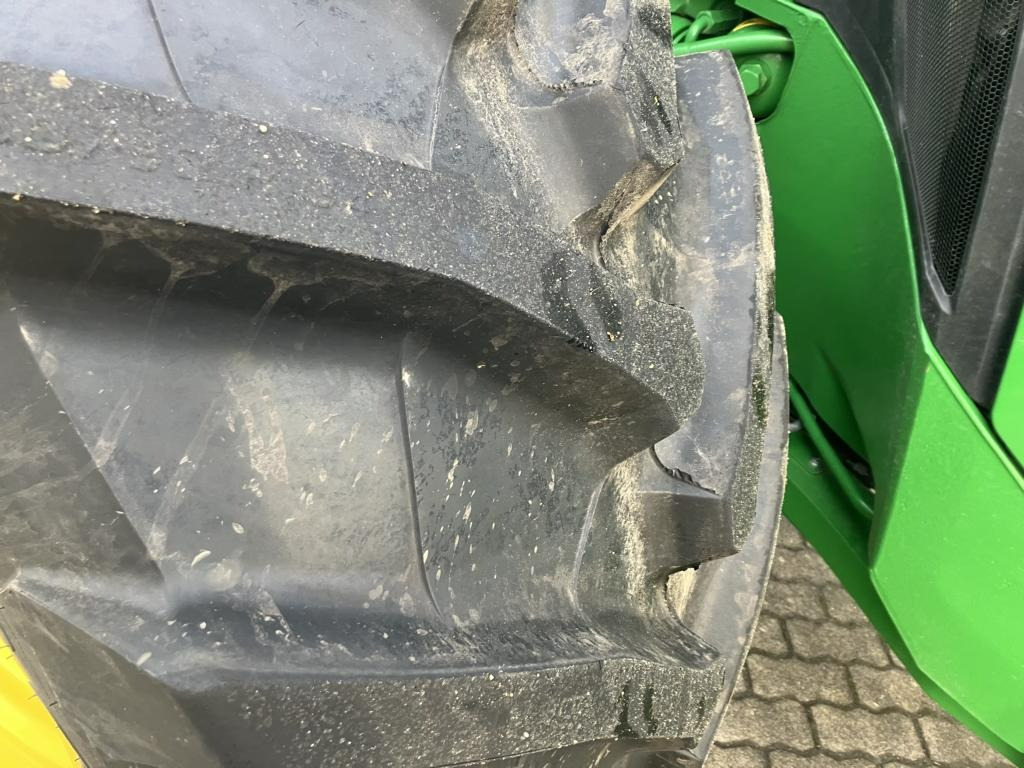 John Deere TRAKTOR 8R340 - Traktor: gambar 3 John Deere TRAKTOR 8R340 - Traktor: gambar 3