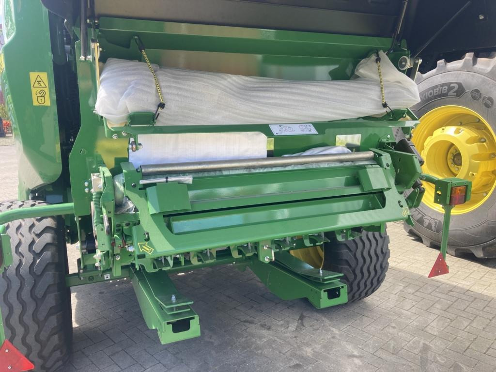 Pembungkus bale John Deere V461M: gambar 11
