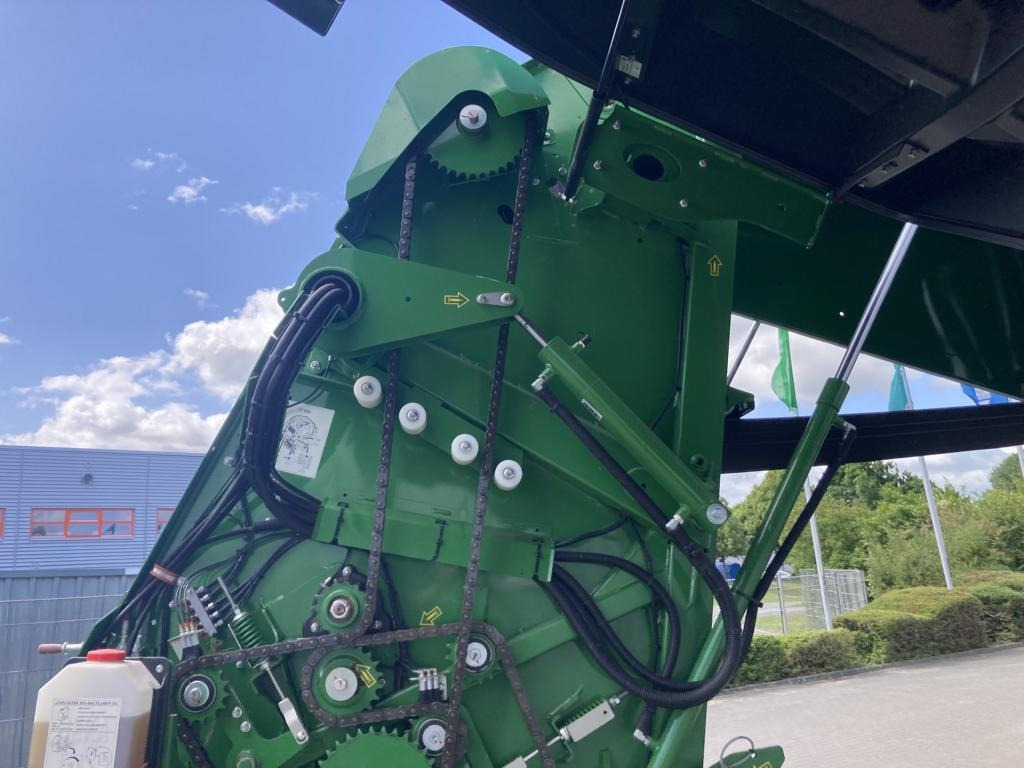 John Deere V461M - Pembungkus bale: gambar 2 John Deere V461M - Pembungkus bale: gambar 2