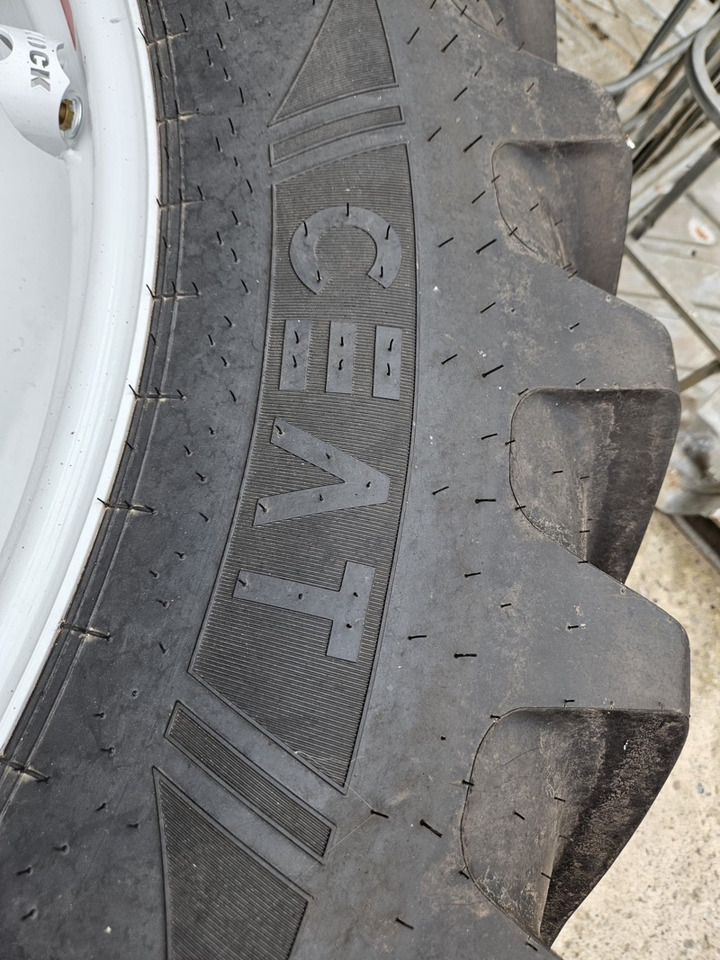 Massey Ferguson 6S. 165 Dyna-6 Exclusive - Traktor: gambar 2 Massey Ferguson 6S. 165 Dyna-6 Exclusive - Traktor: gambar 2