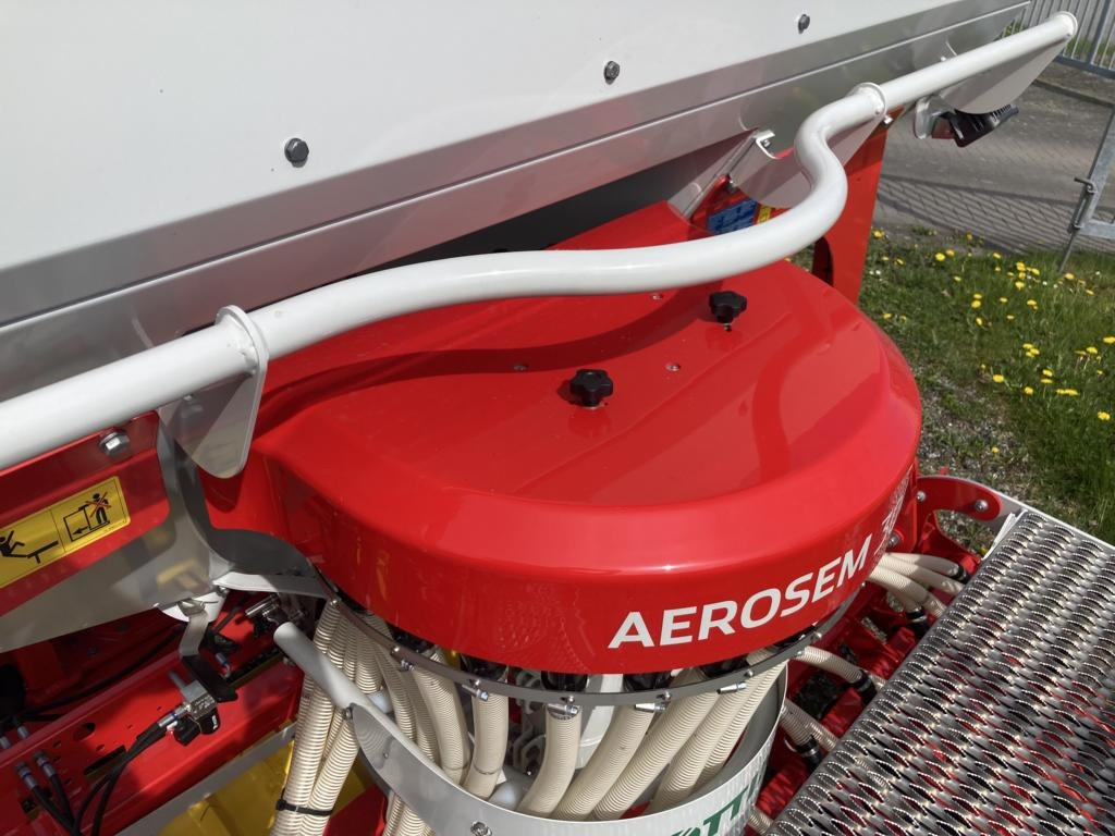 Pöttinger AEROSEM 3002 A - Bor benih: gambar 3 Pöttinger AEROSEM 3002 A - Bor benih: gambar 3