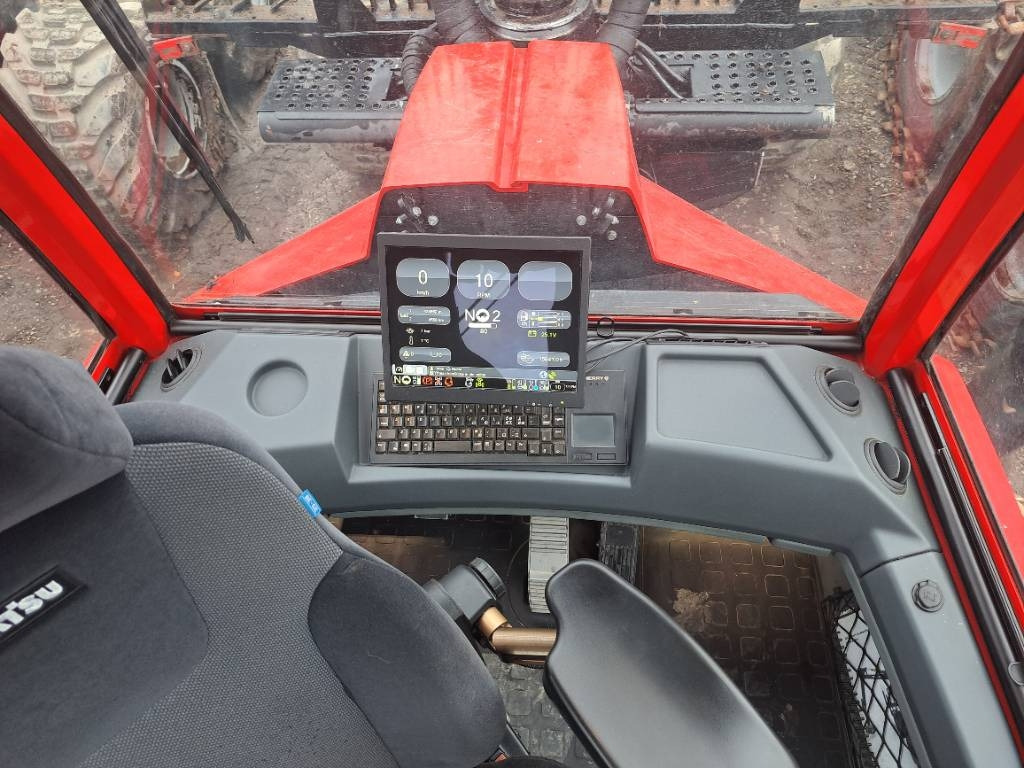 Komatsu 855 - Forwarder: gambar 3 Komatsu 855 - Forwarder: gambar 3