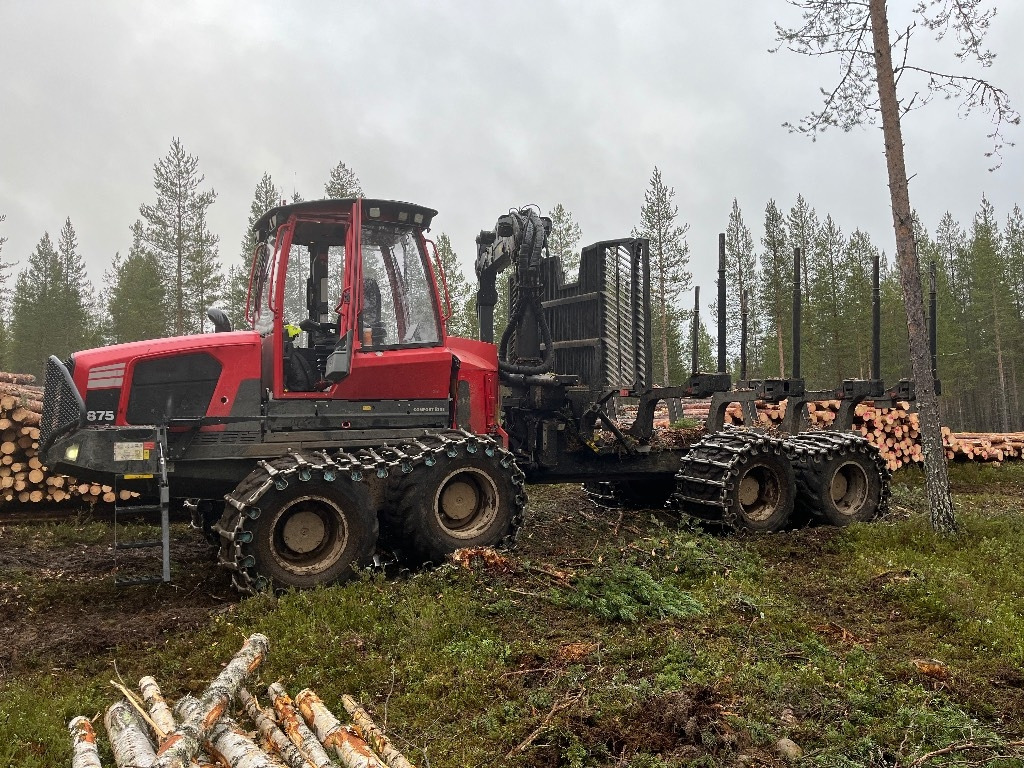 Komatsu 875 - Forwarder: gambar 3 Komatsu 875 - Forwarder: gambar 3