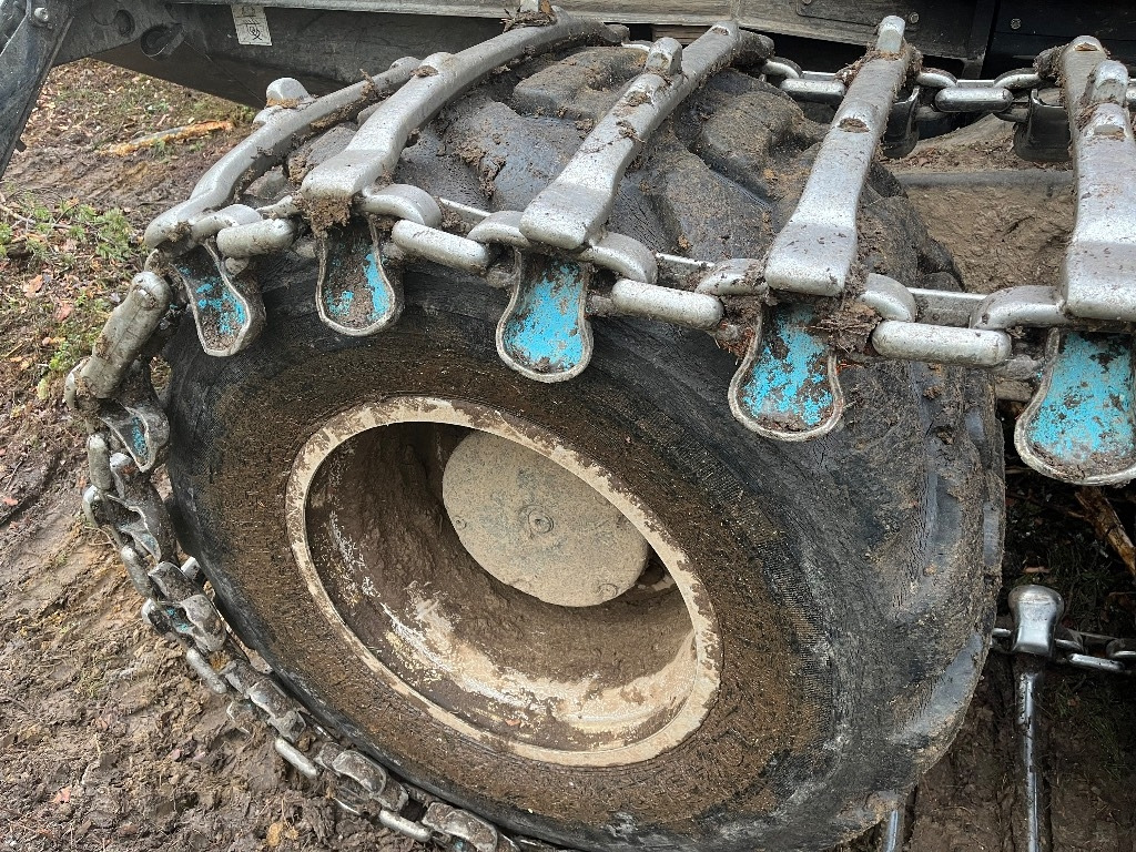 Komatsu 875 - Forwarder: gambar 4 Komatsu 875 - Forwarder: gambar 4