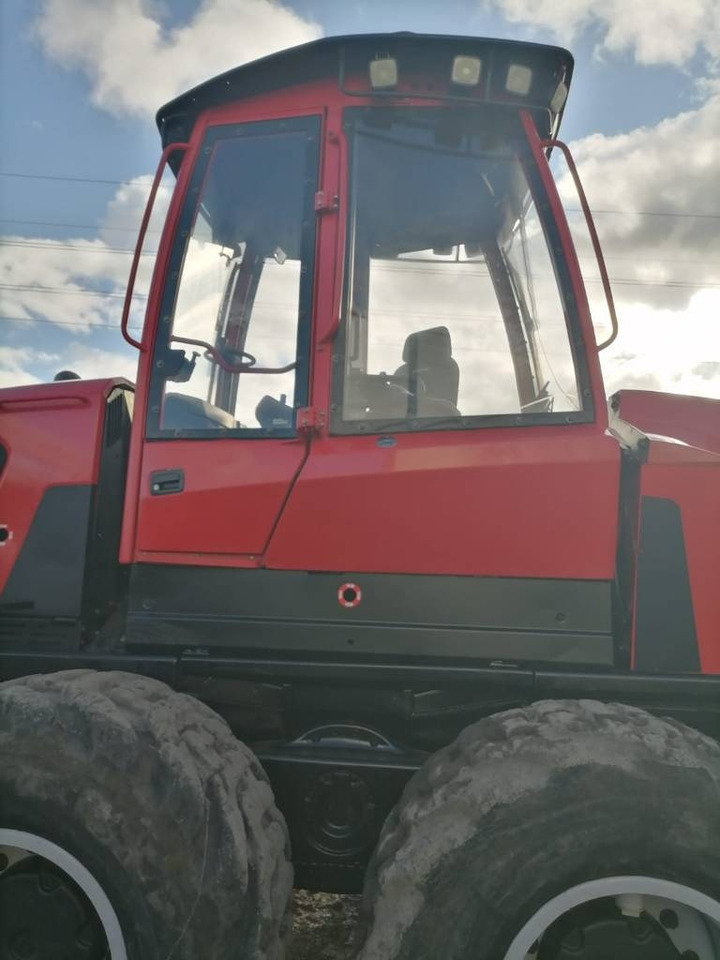 Komatsu 875 - Forwarder: gambar 5 Komatsu 875 - Forwarder: gambar 5