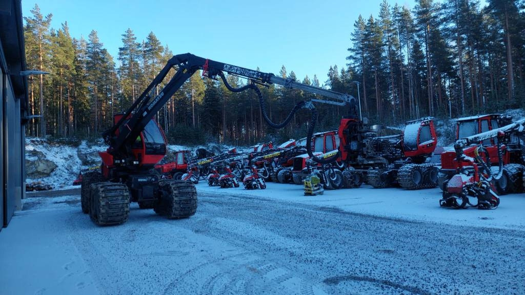 Komatsu 901 - Peralatan pemanen: gambar 5 Komatsu 901 - Peralatan pemanen: gambar 5