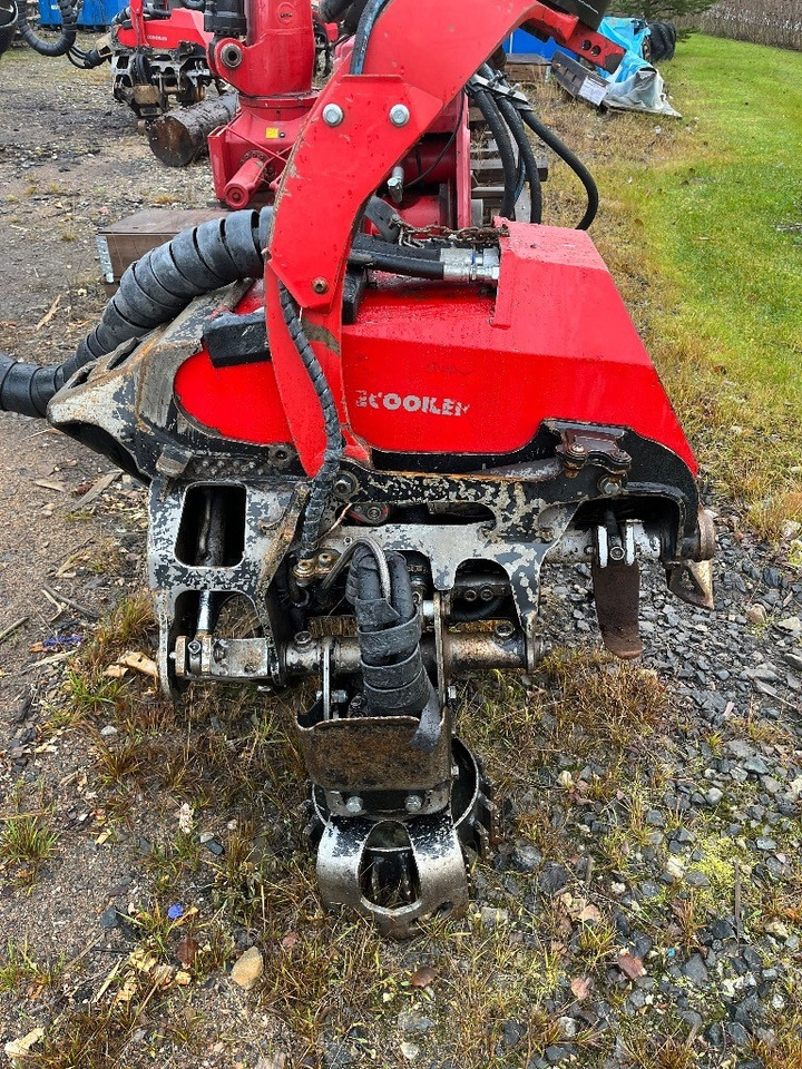 Komatsu 911 - Peralatan pemanen: gambar 3 Komatsu 911 - Peralatan pemanen: gambar 3