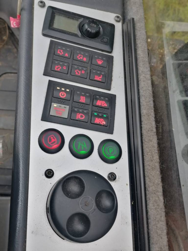 Komatsu 931 - Peralatan pemanen: gambar 5 Komatsu 931 - Peralatan pemanen: gambar 5