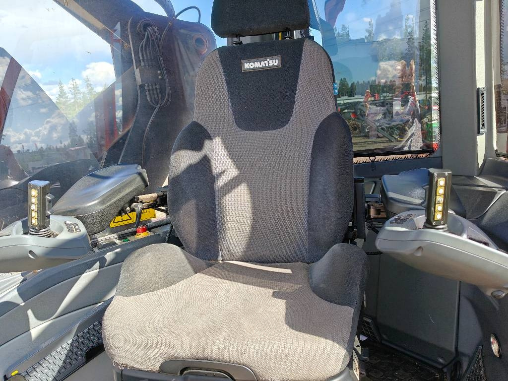 Komatsu 931  - Peralatan pemanen: gambar 5 Komatsu 931  - Peralatan pemanen: gambar 5