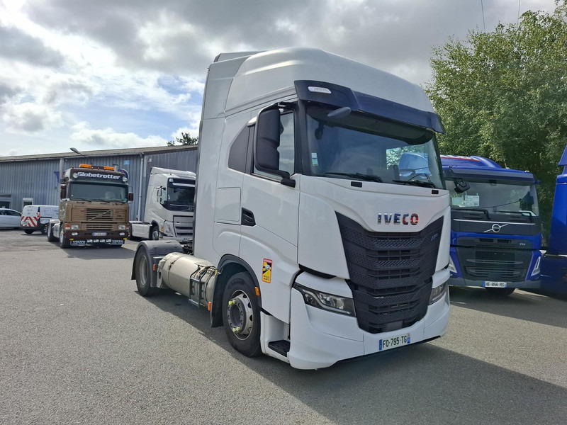 Iveco S-WAY - Tractor head: gambar 2 Iveco S-WAY - Tractor head: gambar 2
