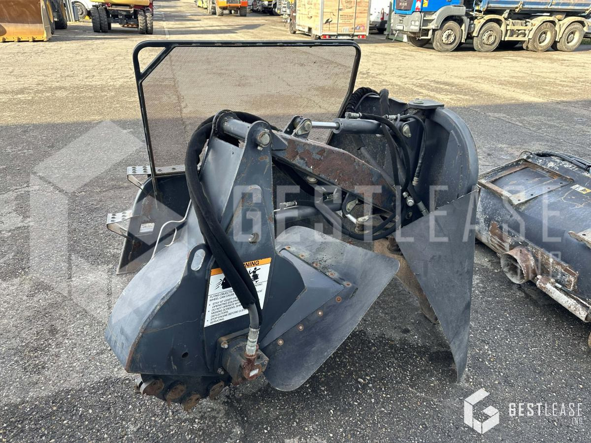 BOBCAT SG60 GRINDER ROGNEUSE DE SOUCHE - Penggiling tunggul: gambar 1 BOBCAT SG60 GRINDER ROGNEUSE DE SOUCHE - Penggiling tunggul: gambar 1