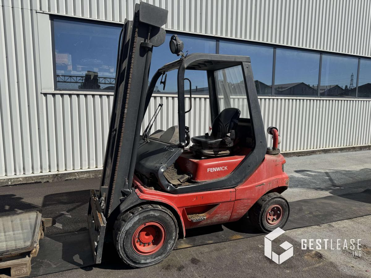 Fenwick H25D - Forklift diesel: gambar 1 Fenwick H25D - Forklift diesel: gambar 1