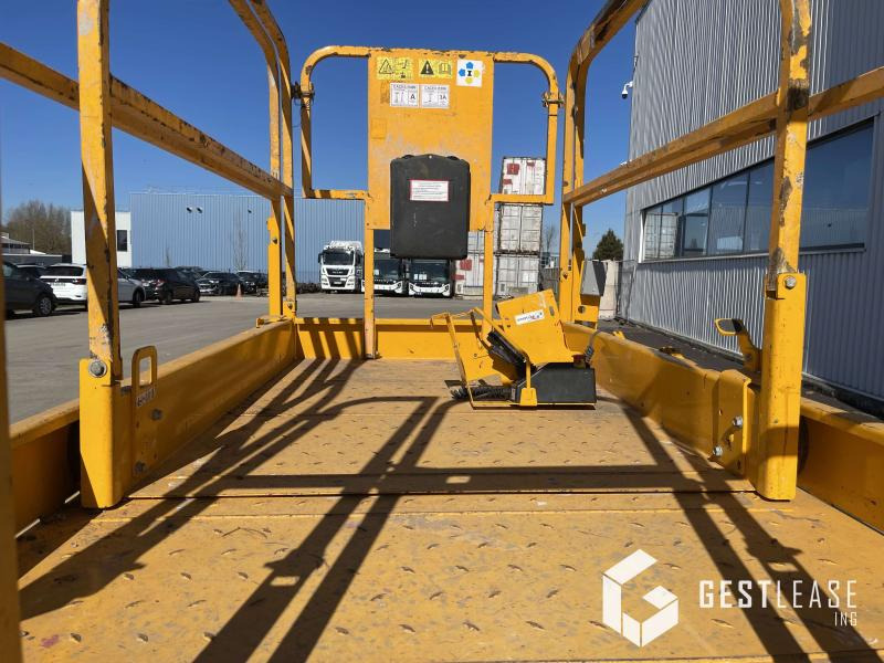 Scissor lifts Genie GS-2646: gambar 12 Scissor lifts Genie GS-2646: gambar 12