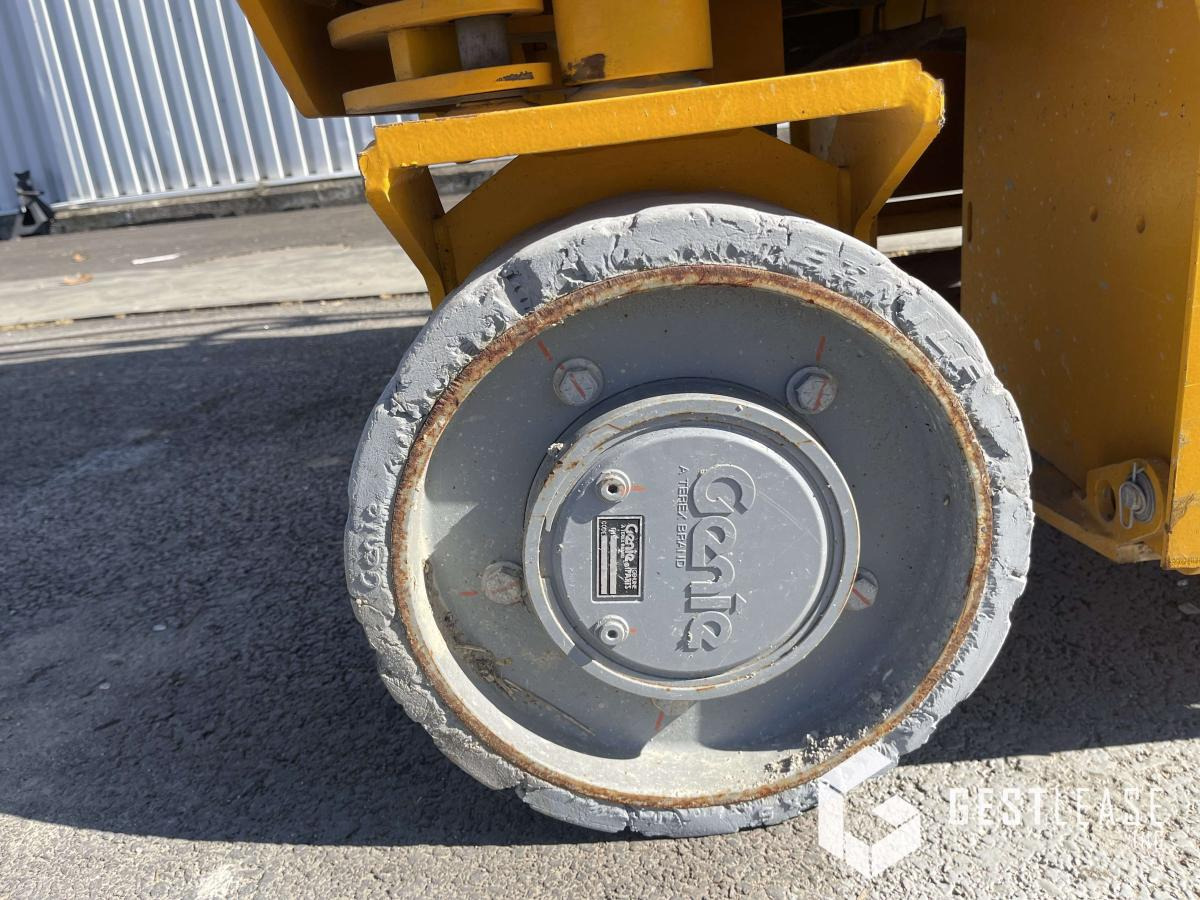 Scissor lifts Genie GS-2646: gambar 18 Scissor lifts Genie GS-2646: gambar 18