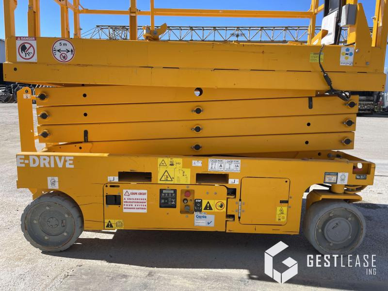Genie GS-2646 - Scissor lifts: gambar 3 Genie GS-2646 - Scissor lifts: gambar 3