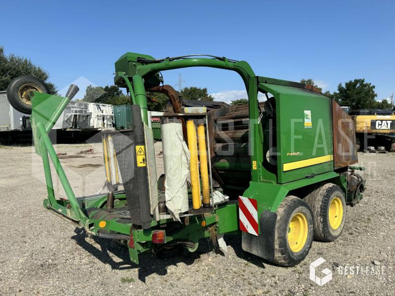 John Deere 744 - Baler bulat: gambar 2 John Deere 744 - Baler bulat: gambar 2