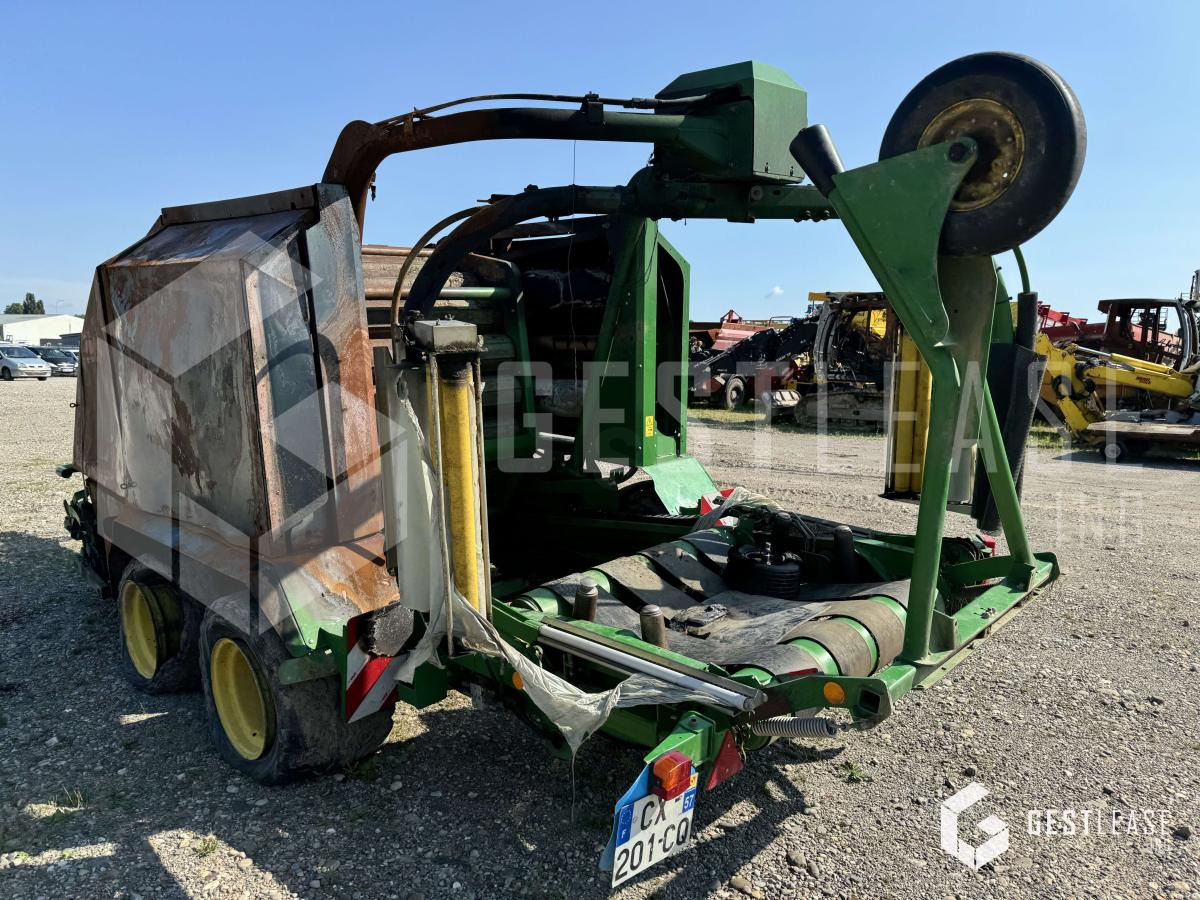 John Deere 744 - Baler bulat: gambar 3 John Deere 744 - Baler bulat: gambar 3