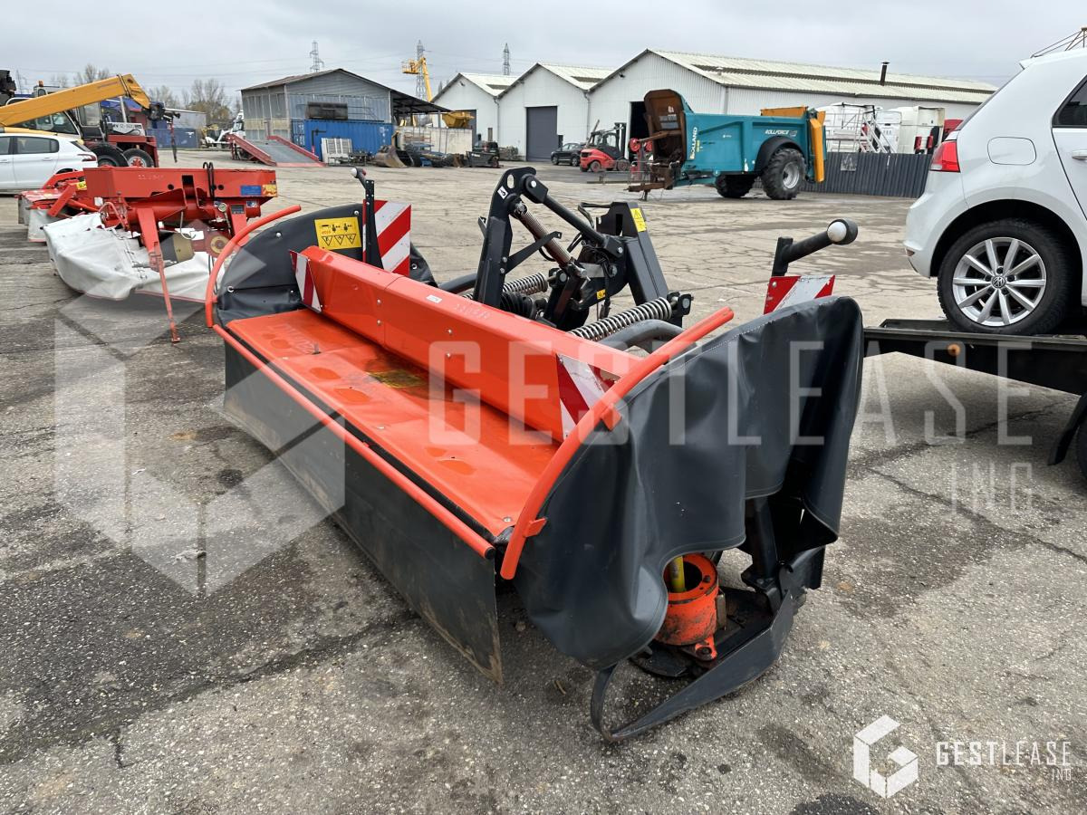 Kubota DM4032 - Mesin pemotong padang rumput: gambar 4 Kubota DM4032 - Mesin pemotong padang rumput: gambar 4