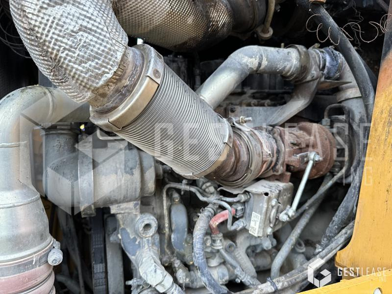 Crawler loader Liebherr LR636: gambar 10 Crawler loader Liebherr LR636: gambar 10