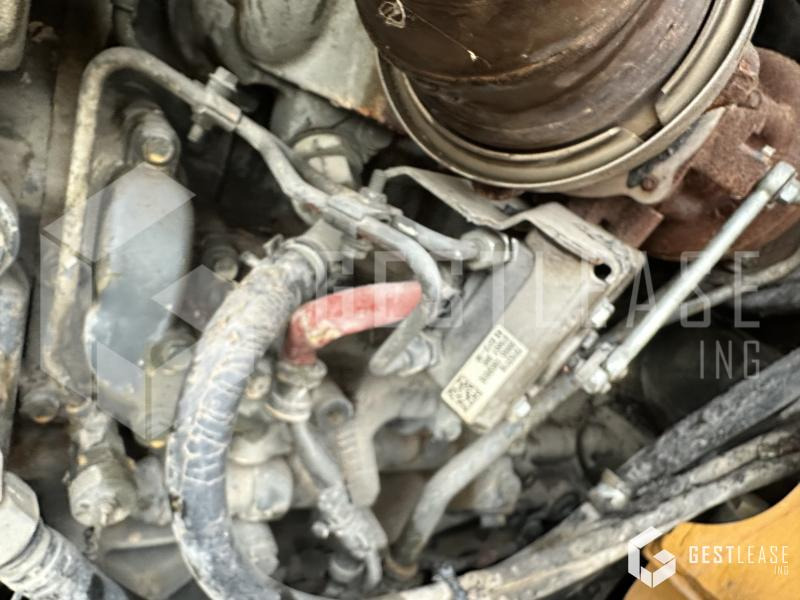 Crawler loader Liebherr LR636: gambar 11 Crawler loader Liebherr LR636: gambar 11