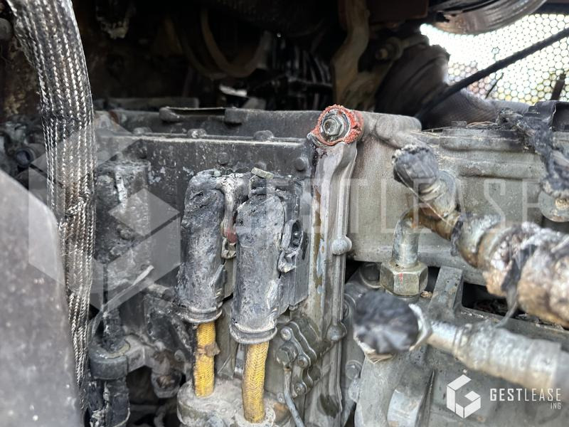 Crawler loader Liebherr LR636: gambar 15 Crawler loader Liebherr LR636: gambar 15