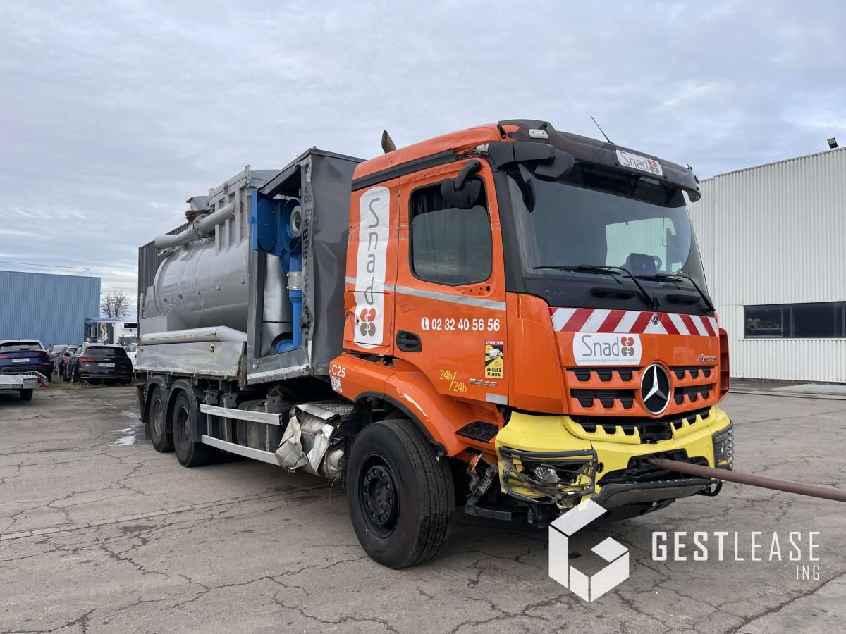 Mercedes AROCS 3343 - Truk vakum: gambar 1 Mercedes AROCS 3343 - Truk vakum: gambar 1