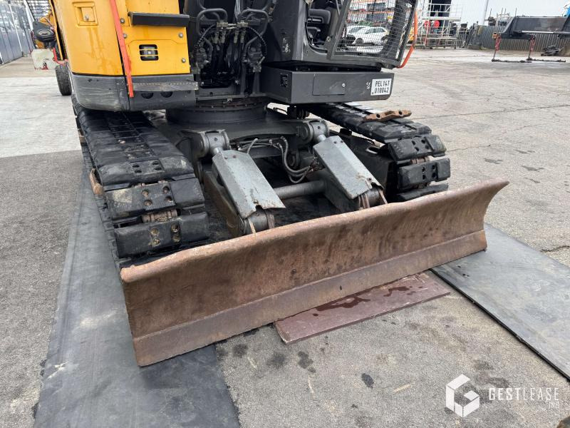 Volvo ECR145 EL - Ekskavator perayap: gambar 5 Volvo ECR145 EL - Ekskavator perayap: gambar 5