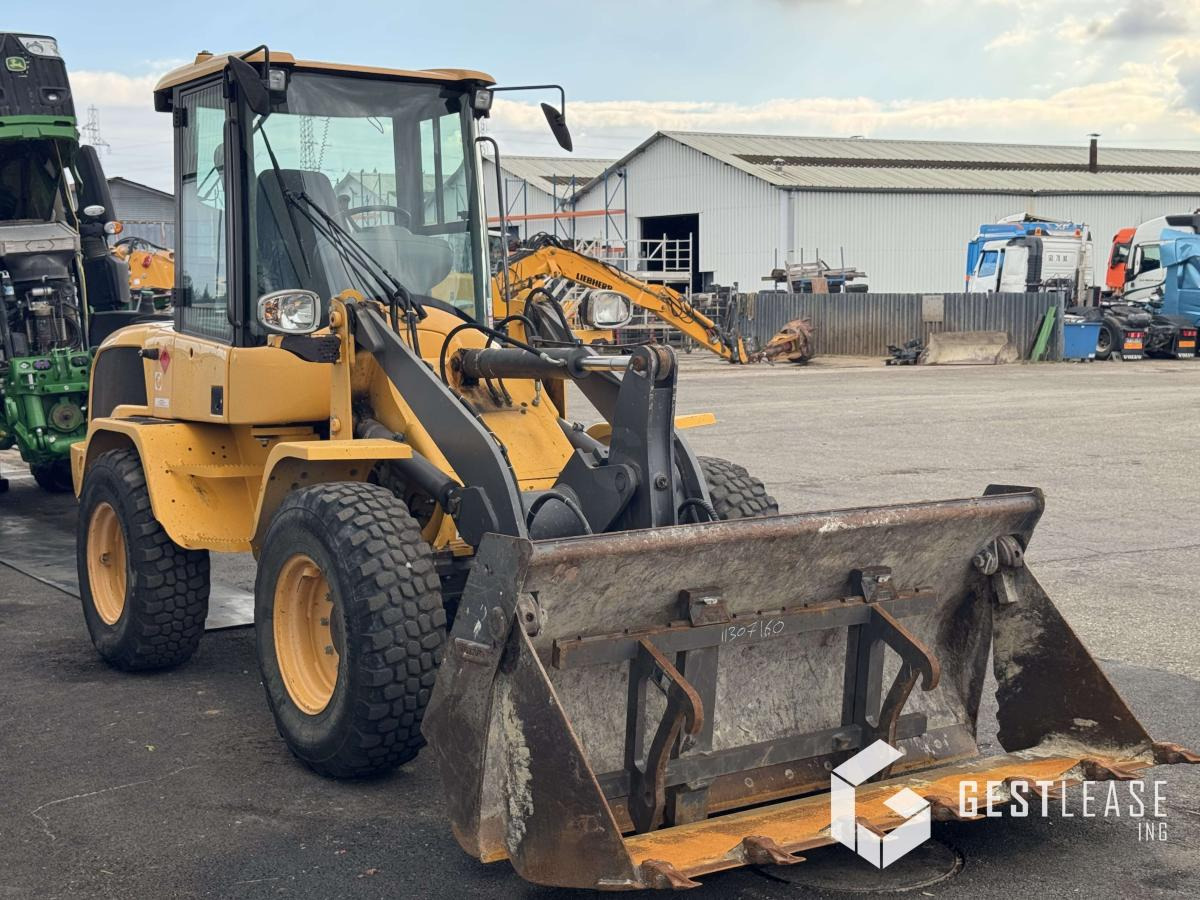 Volvo L30G - Wheel loader: gambar 4 Volvo L30G - Wheel loader: gambar 4